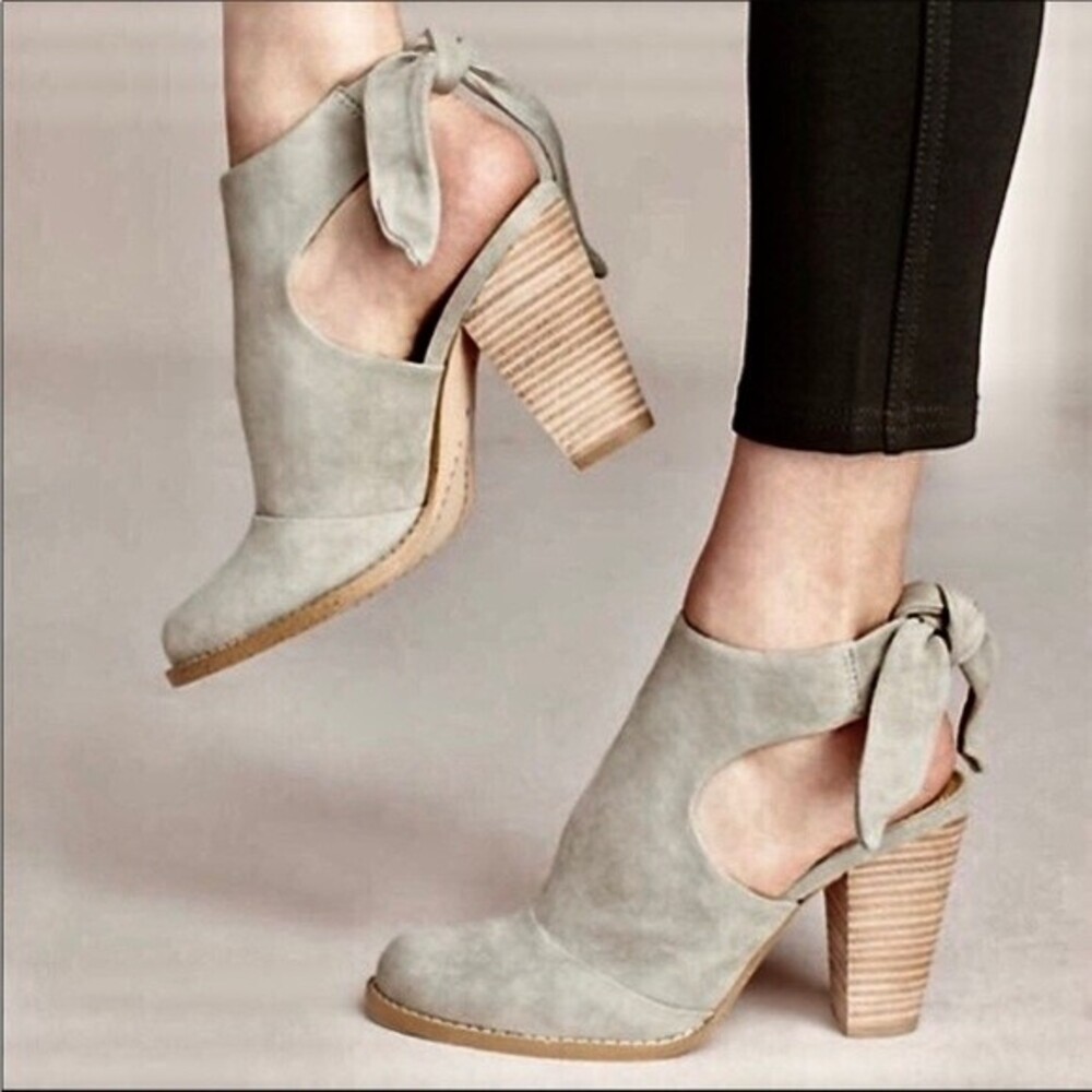 Splendid Danae Booties Shooties Shoes Stacked Heel Gray Grey Suede Tie Back 6.5